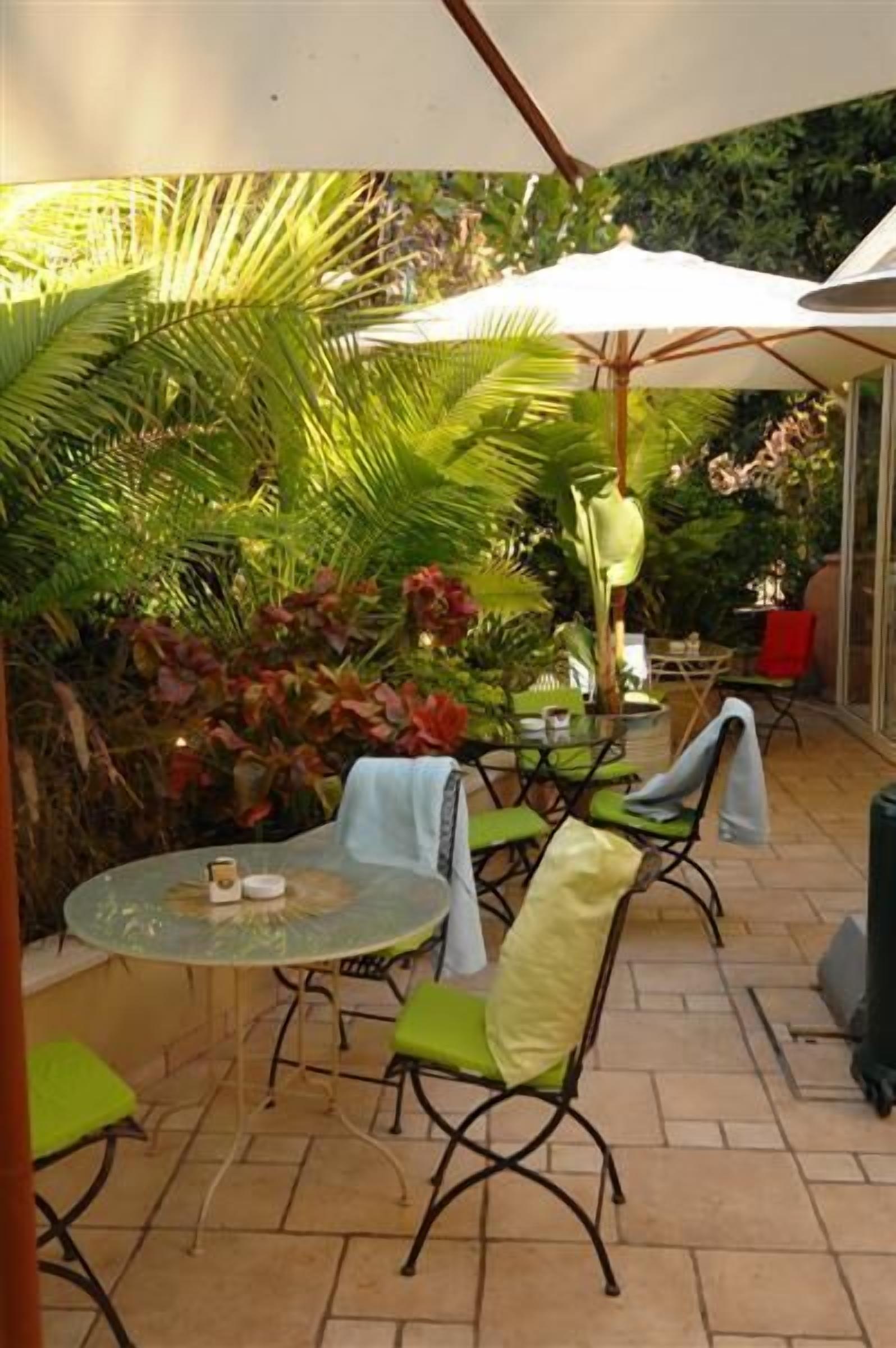 Villa Carmel Boutique