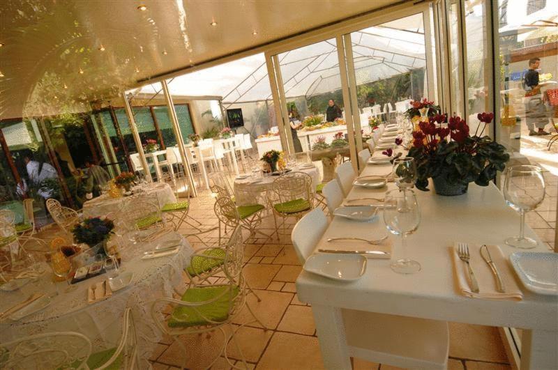 Villa Carmel Boutique