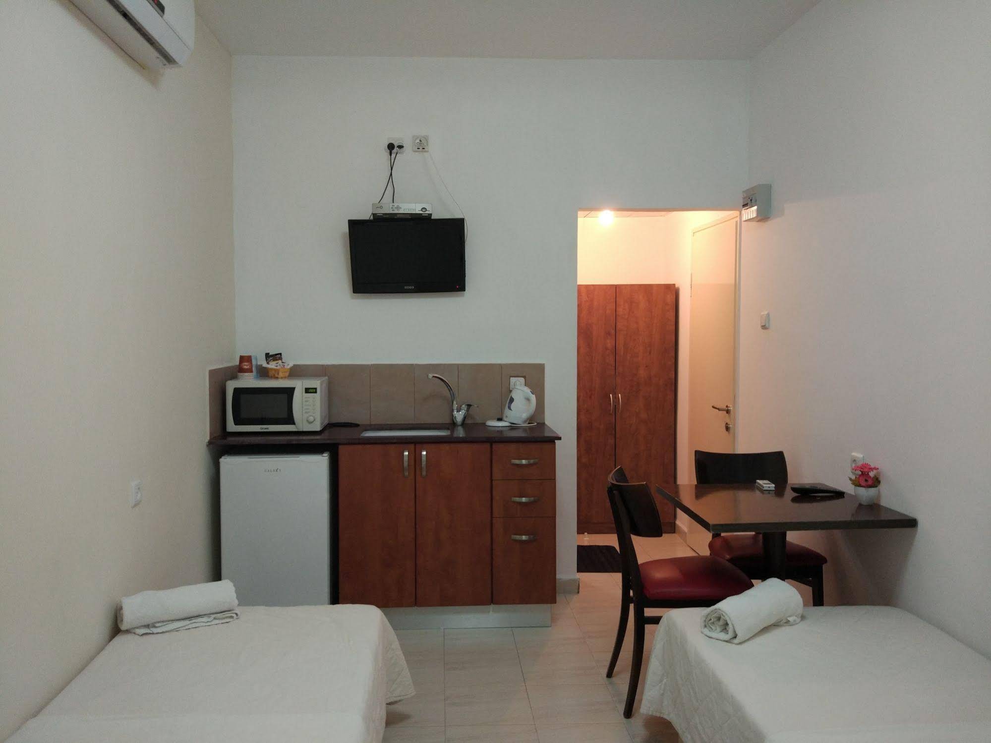 Ga'aton Hotel