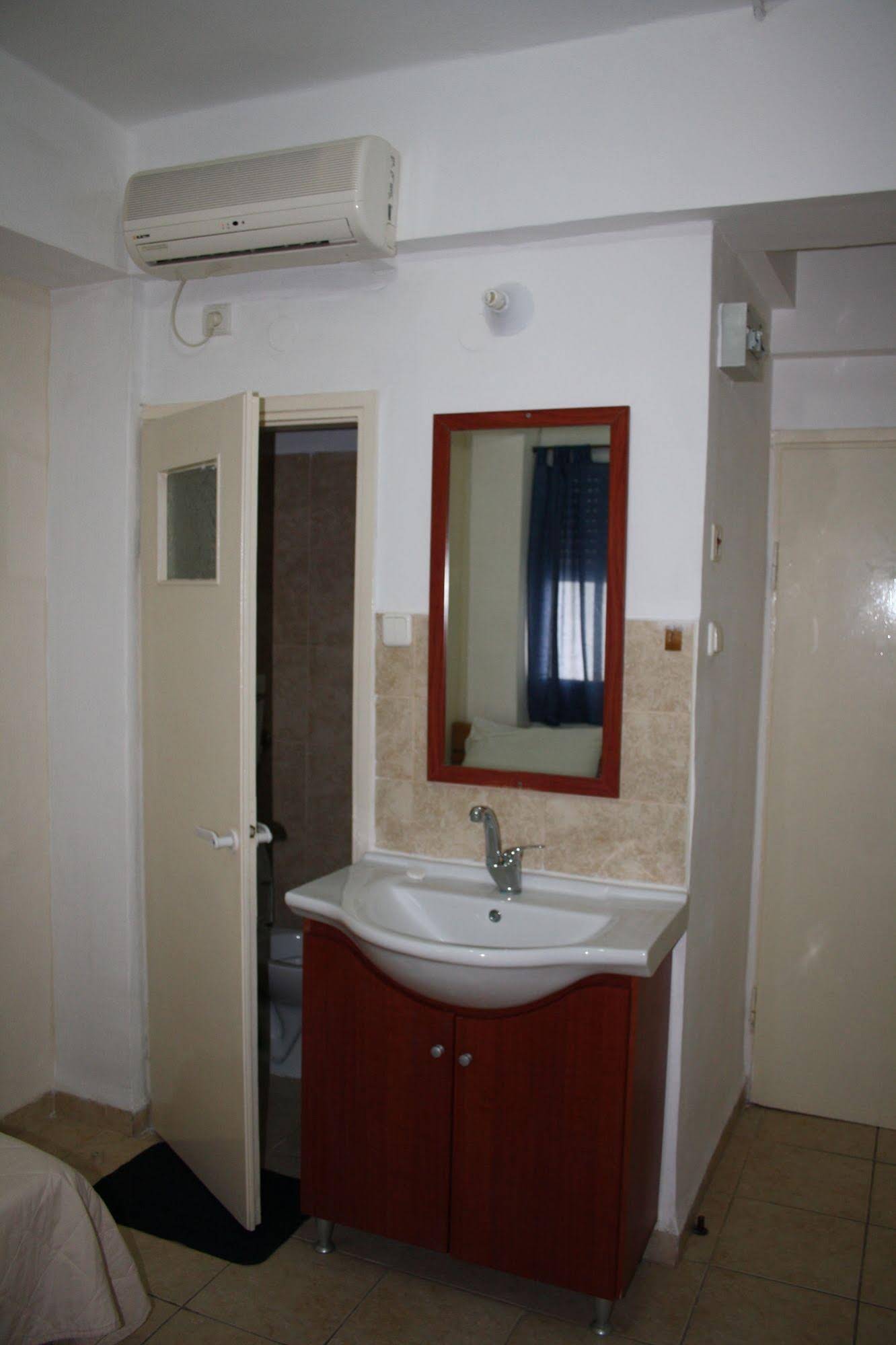 Ga'aton Hotel