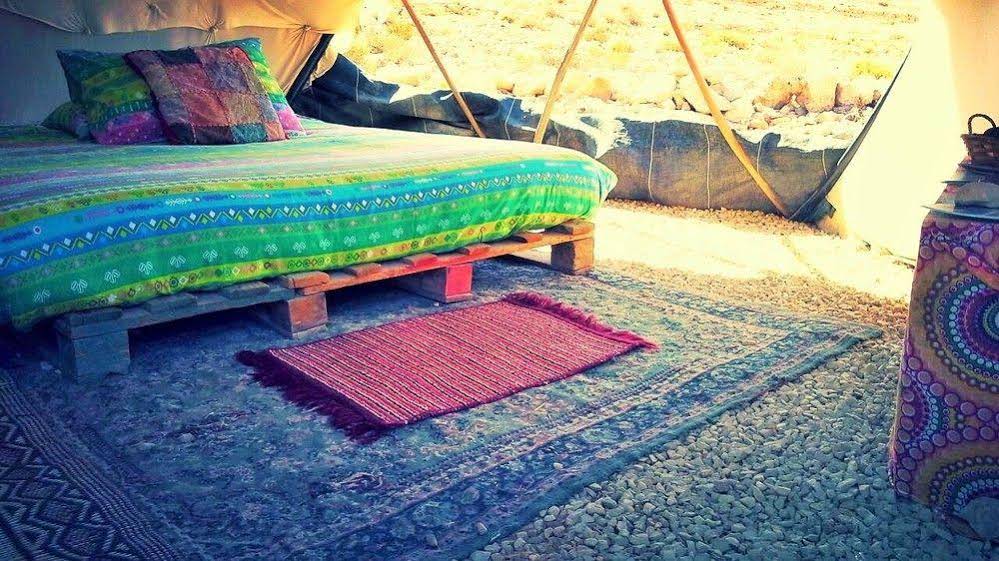 Silent Arrow Desert Lodge - Caravan Park