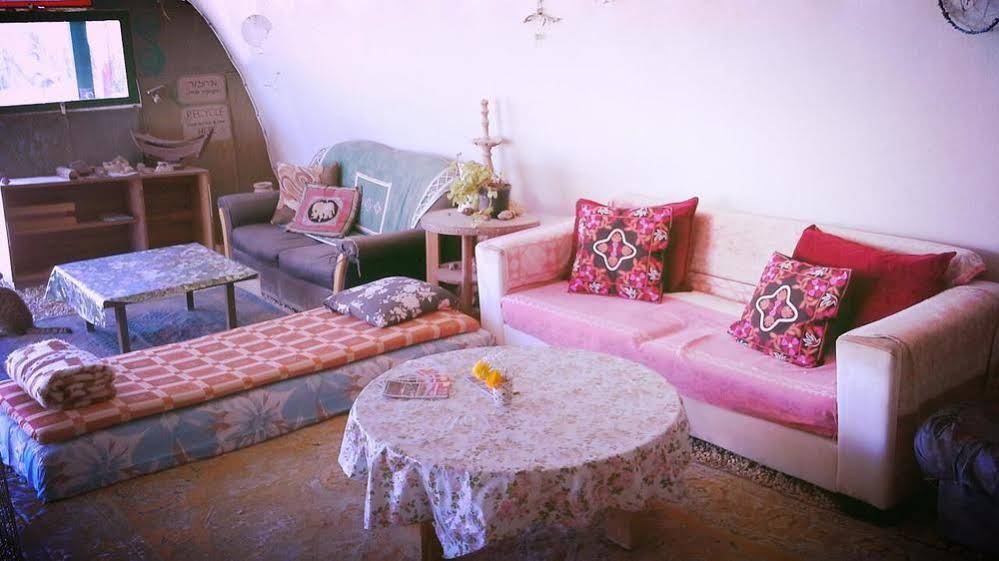 Silent Arrow Desert Lodge - Caravan Park