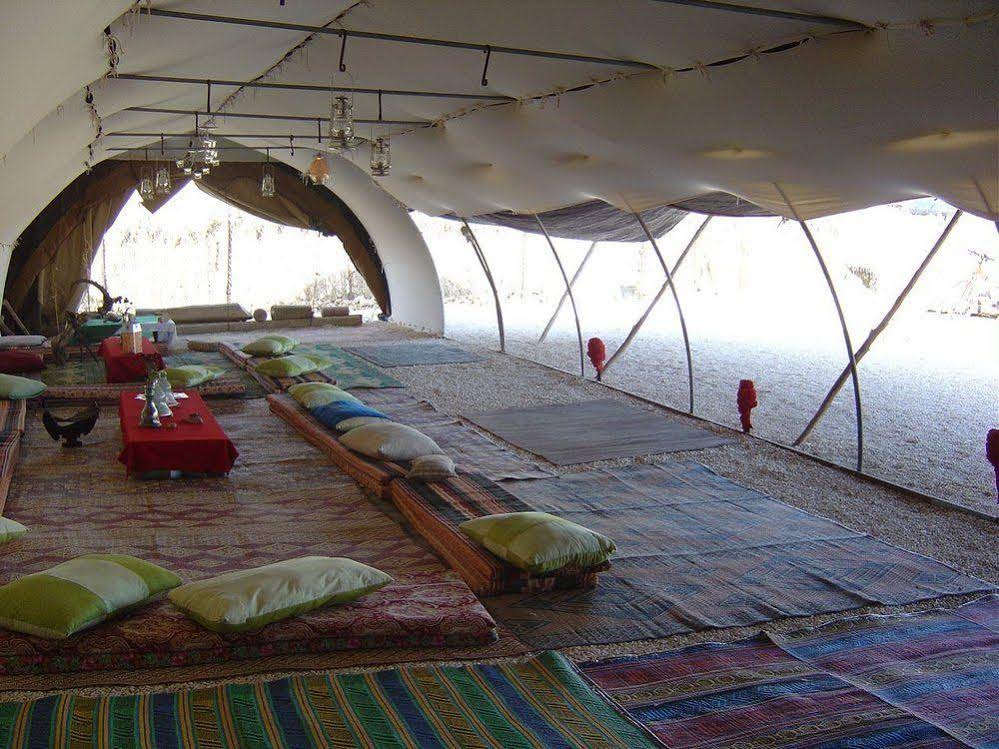 Silent Arrow Desert Lodge - Caravan Park
