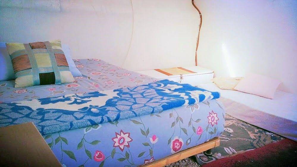 Silent Arrow Desert Lodge - Caravan Park