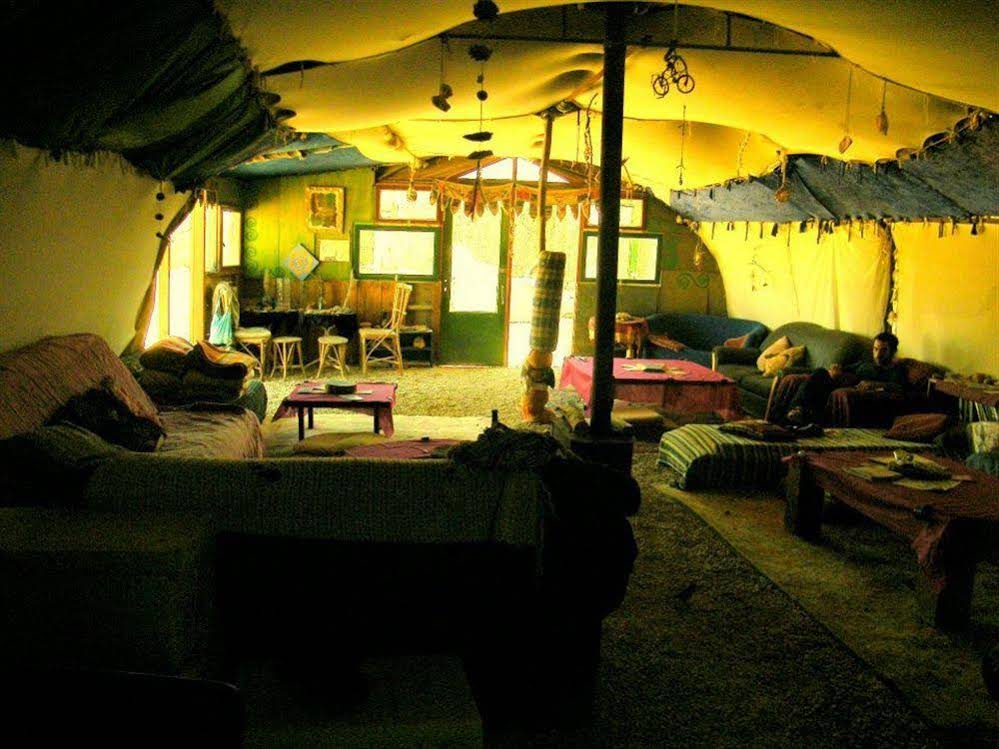 Silent Arrow Desert Lodge - Caravan Park