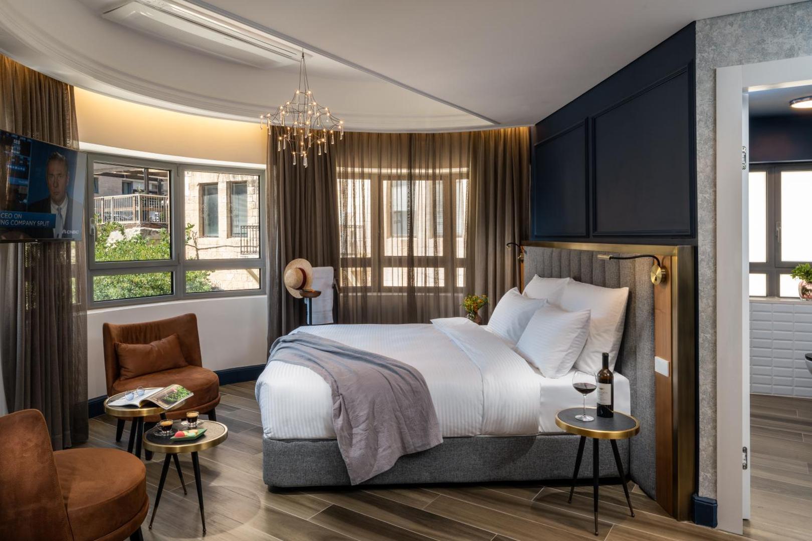 Hematian Hotel by Effy