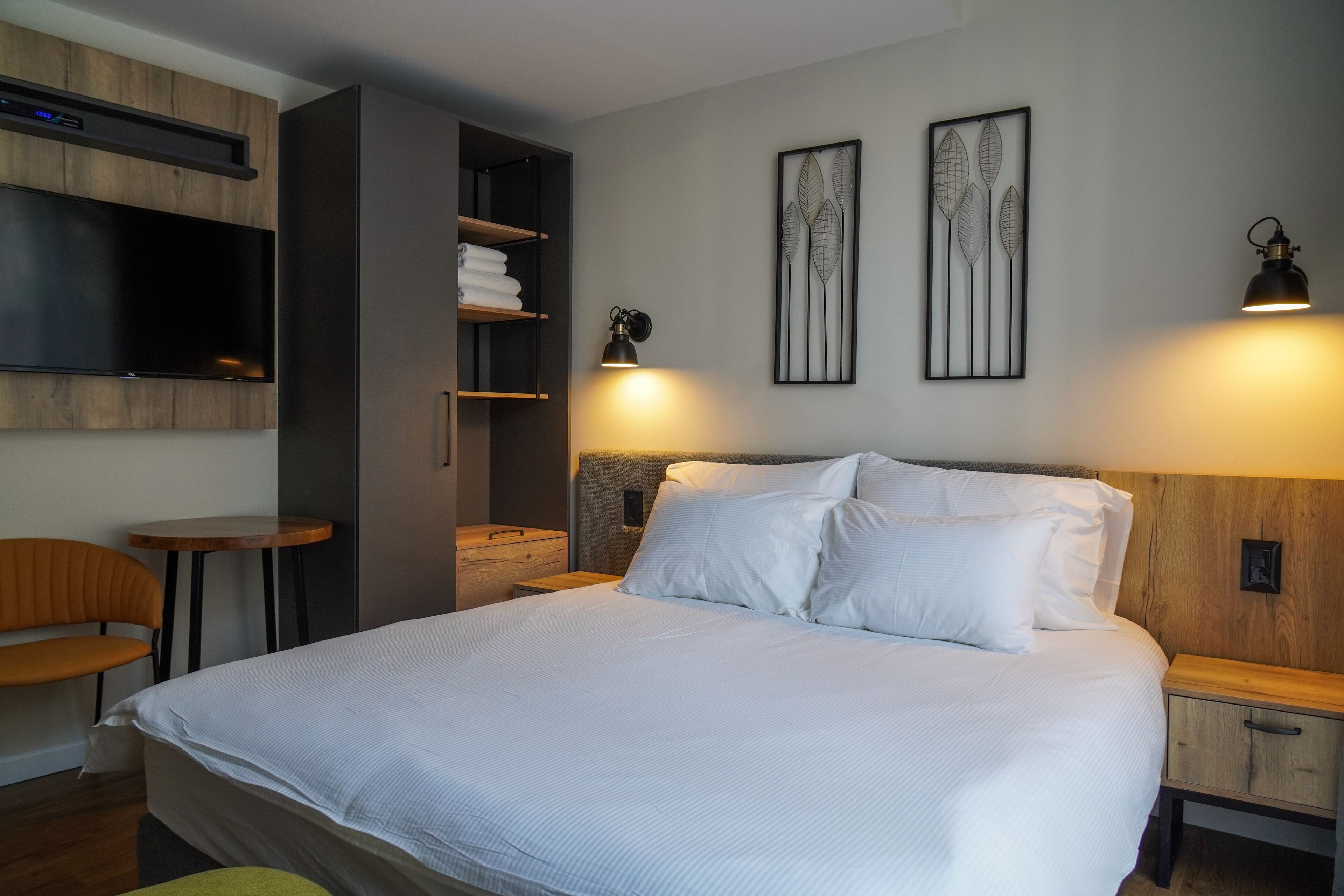 Apartique Hotel