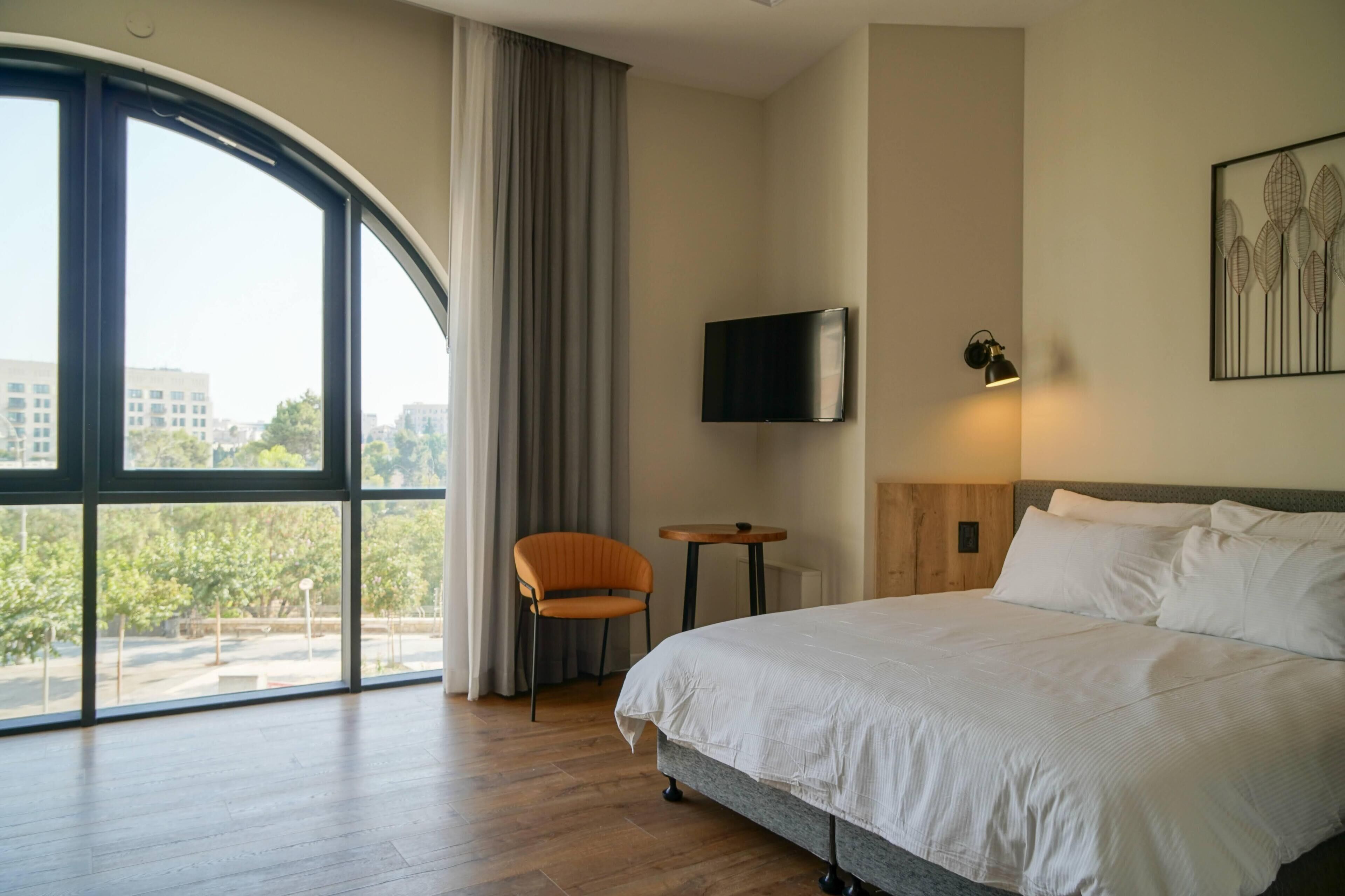 Apartique Hotel