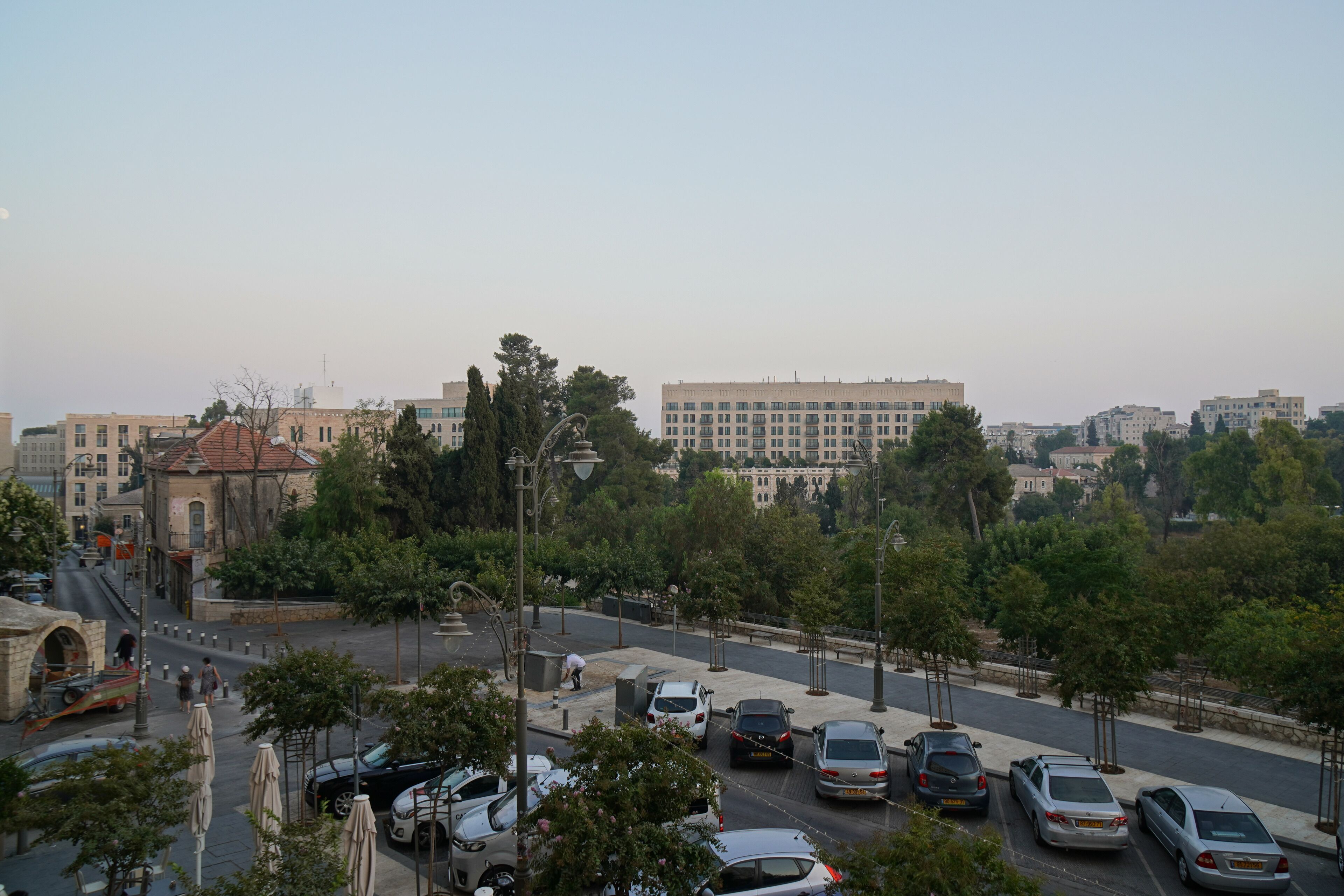 Apartique Hotel