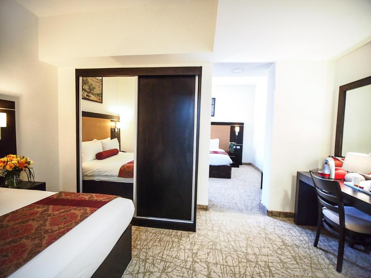 New Capitol Hotel