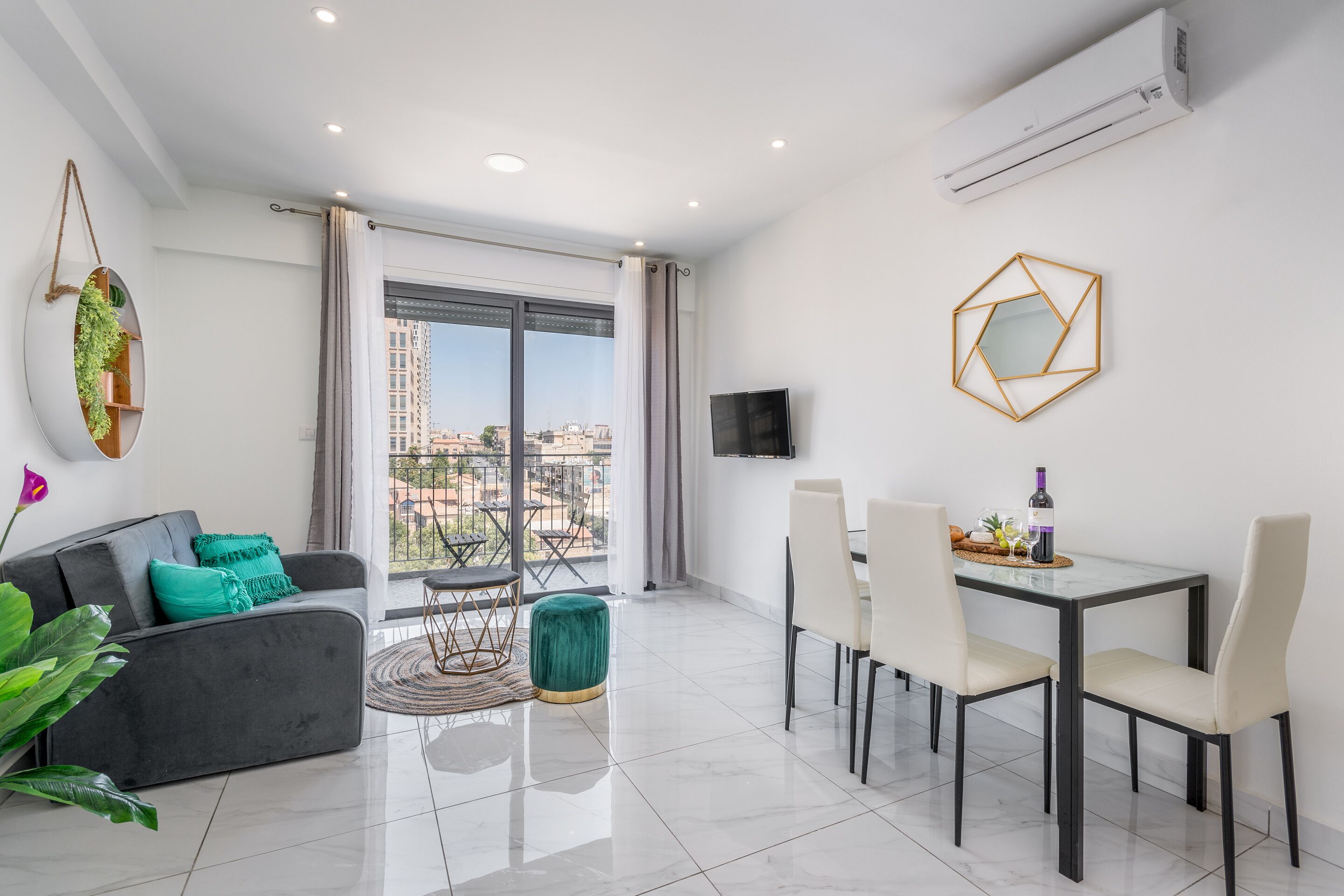 Even Israel Apartments