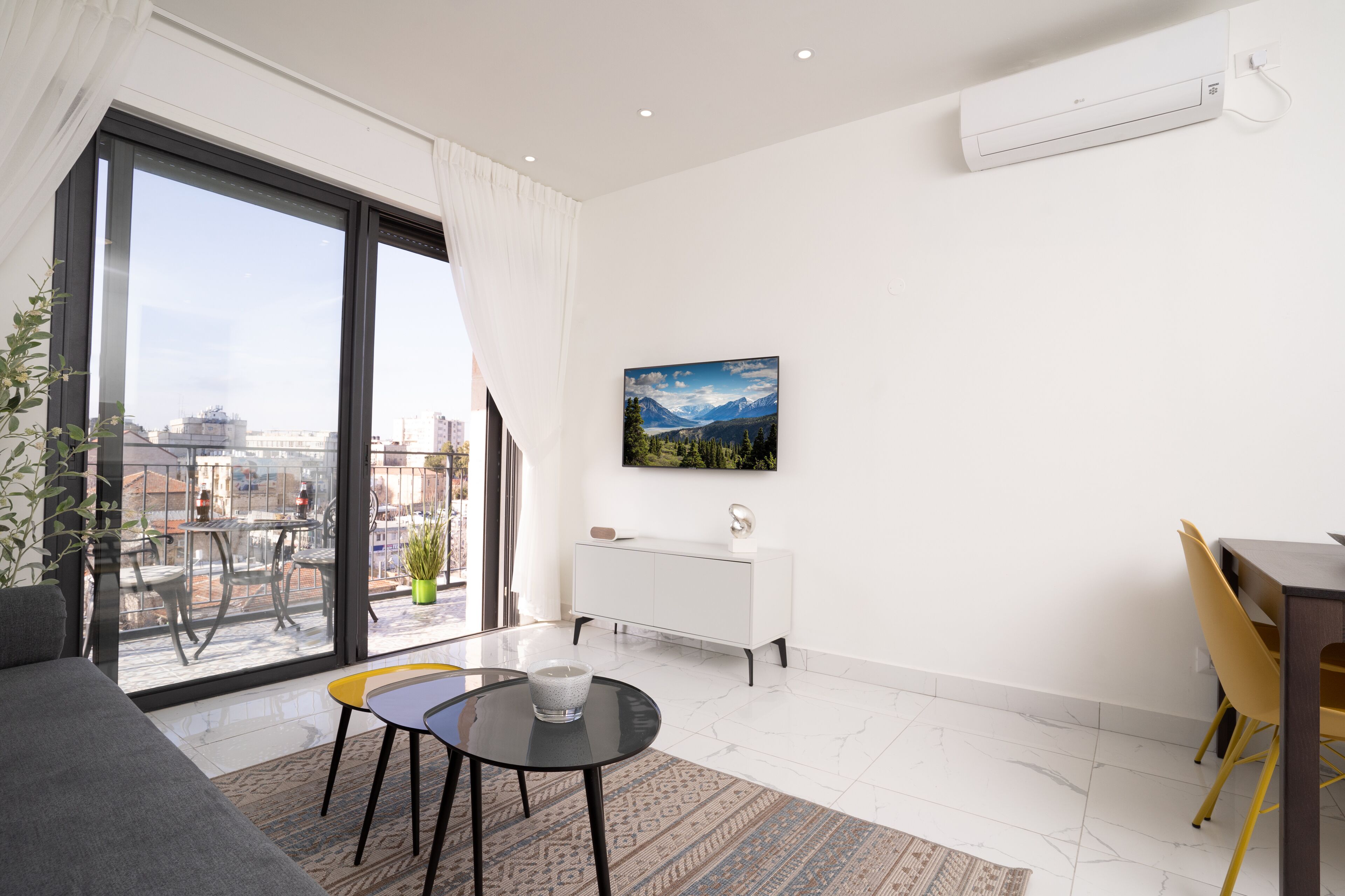 Even Israel Apartments