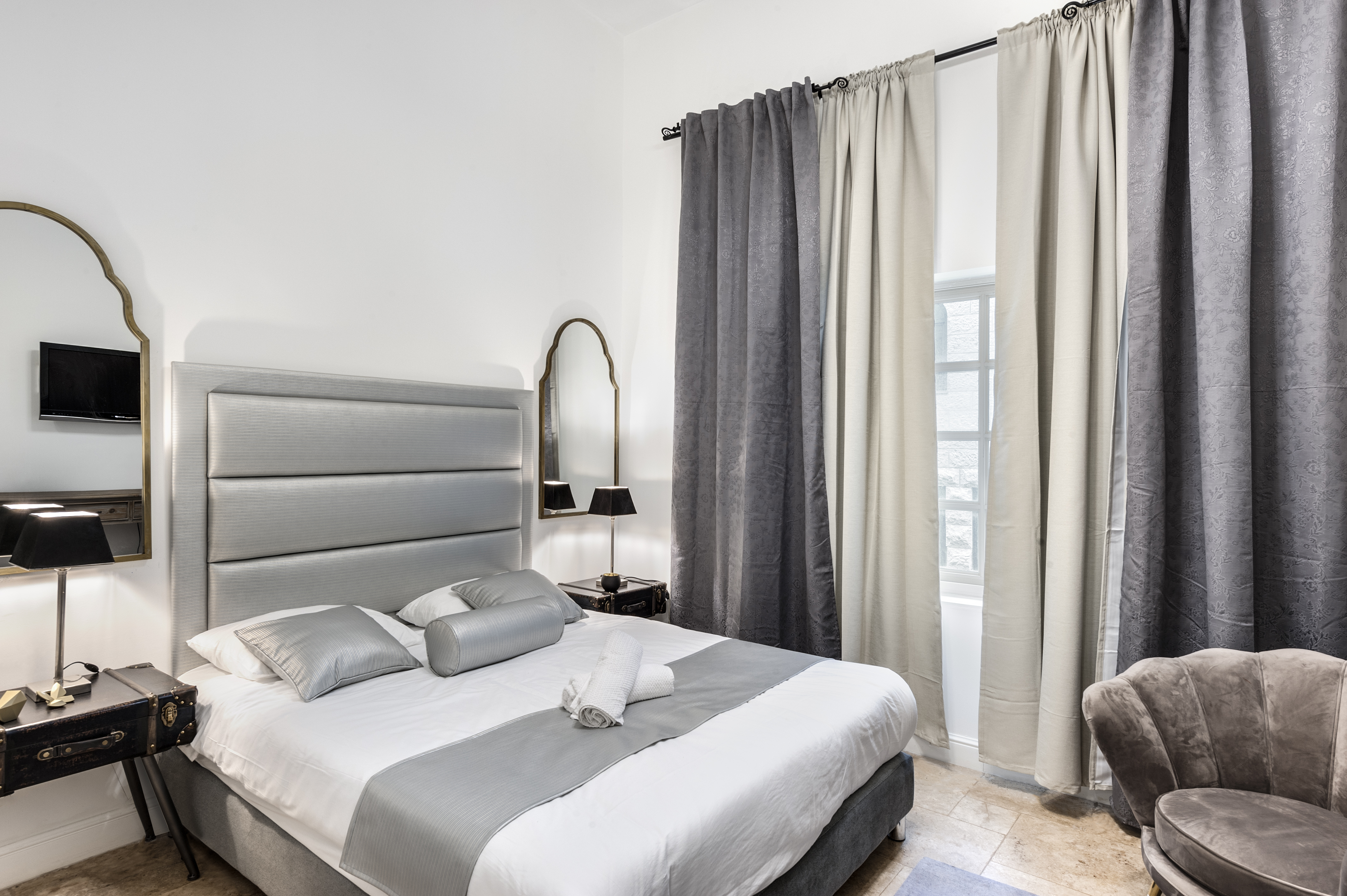 Tish Aparthotel