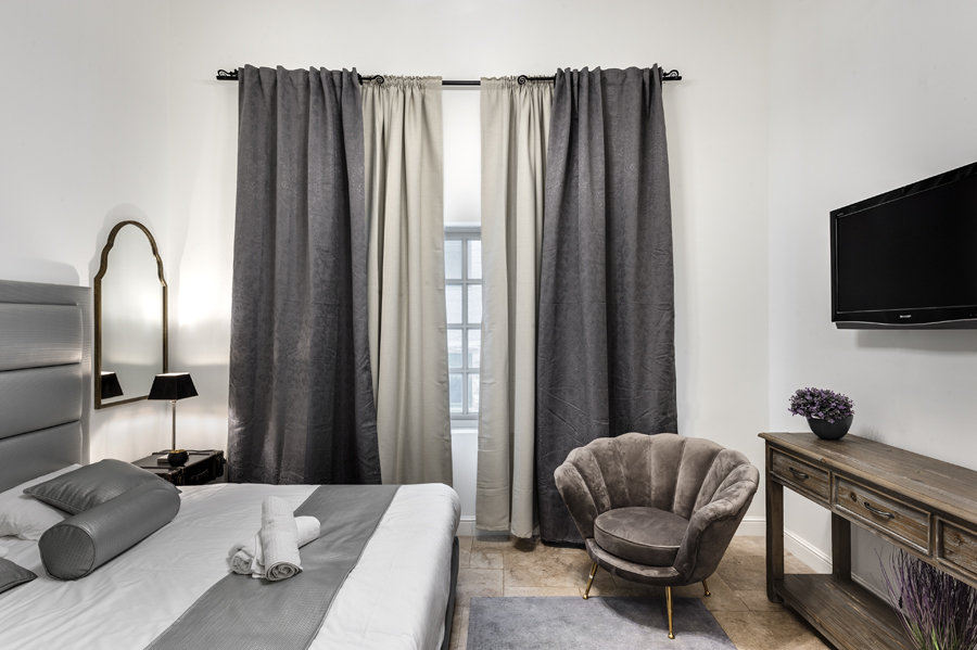 Tish Aparthotel