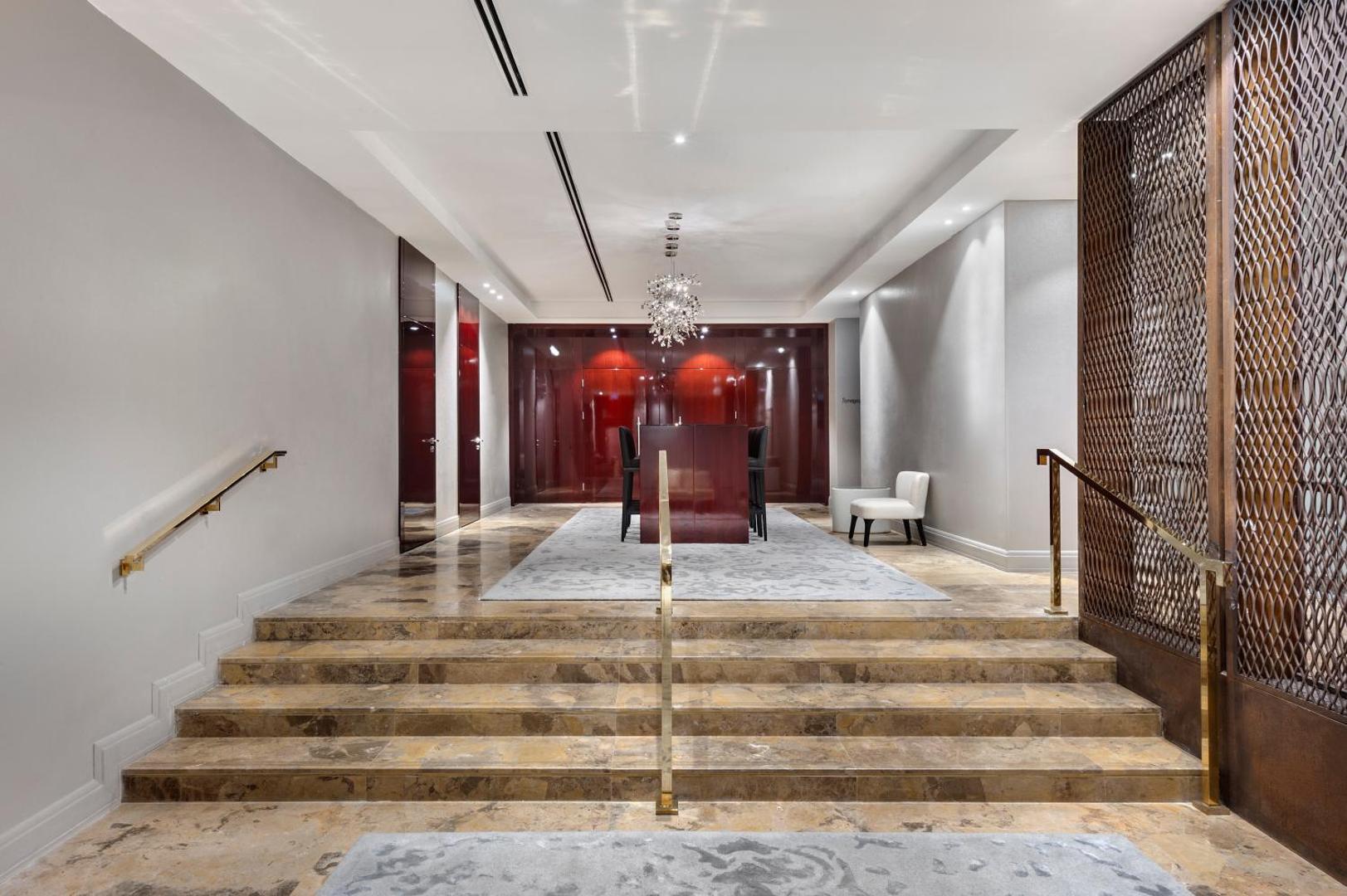 Lady Stern Hotel