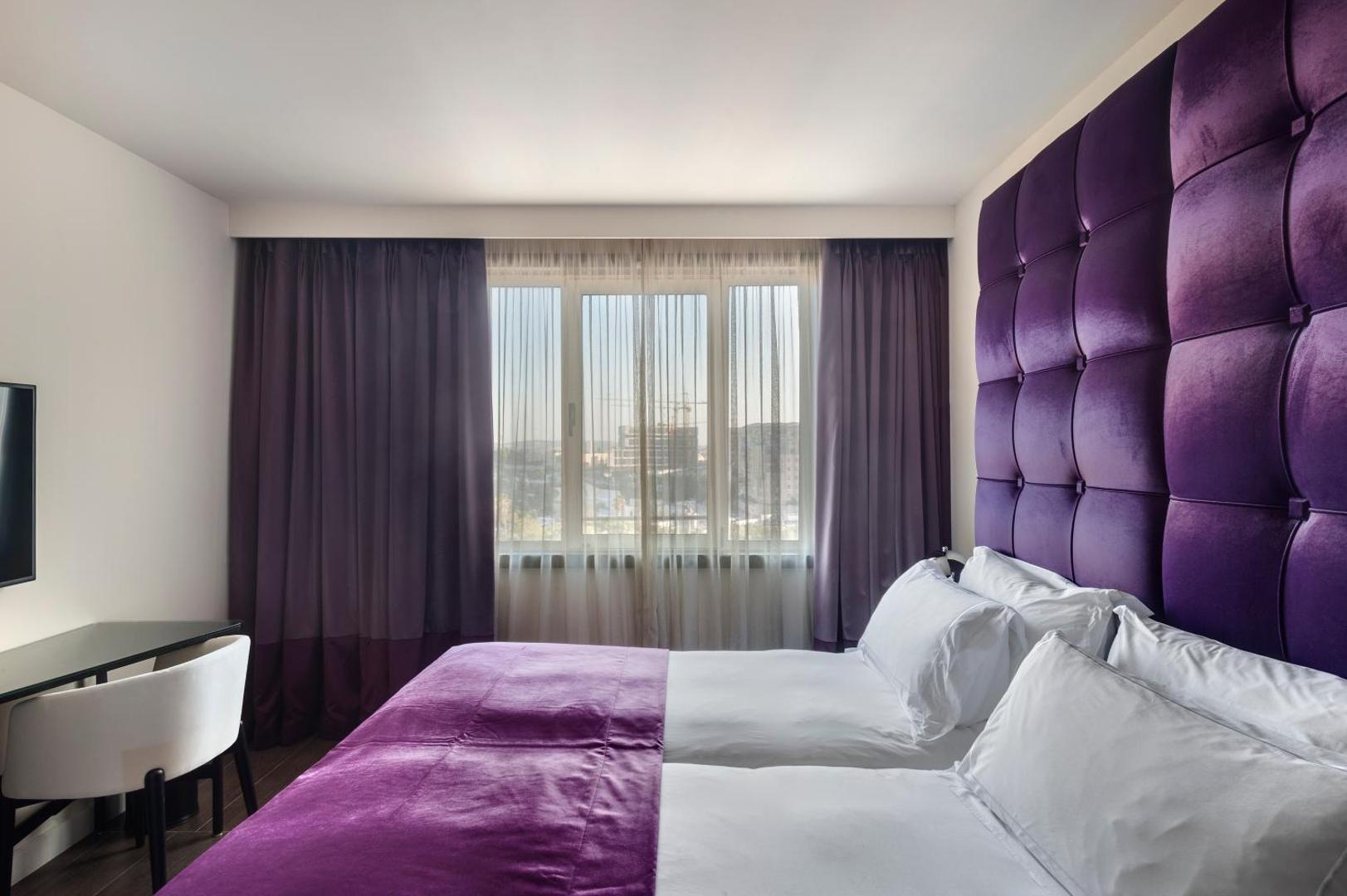 Lady Stern Hotel
