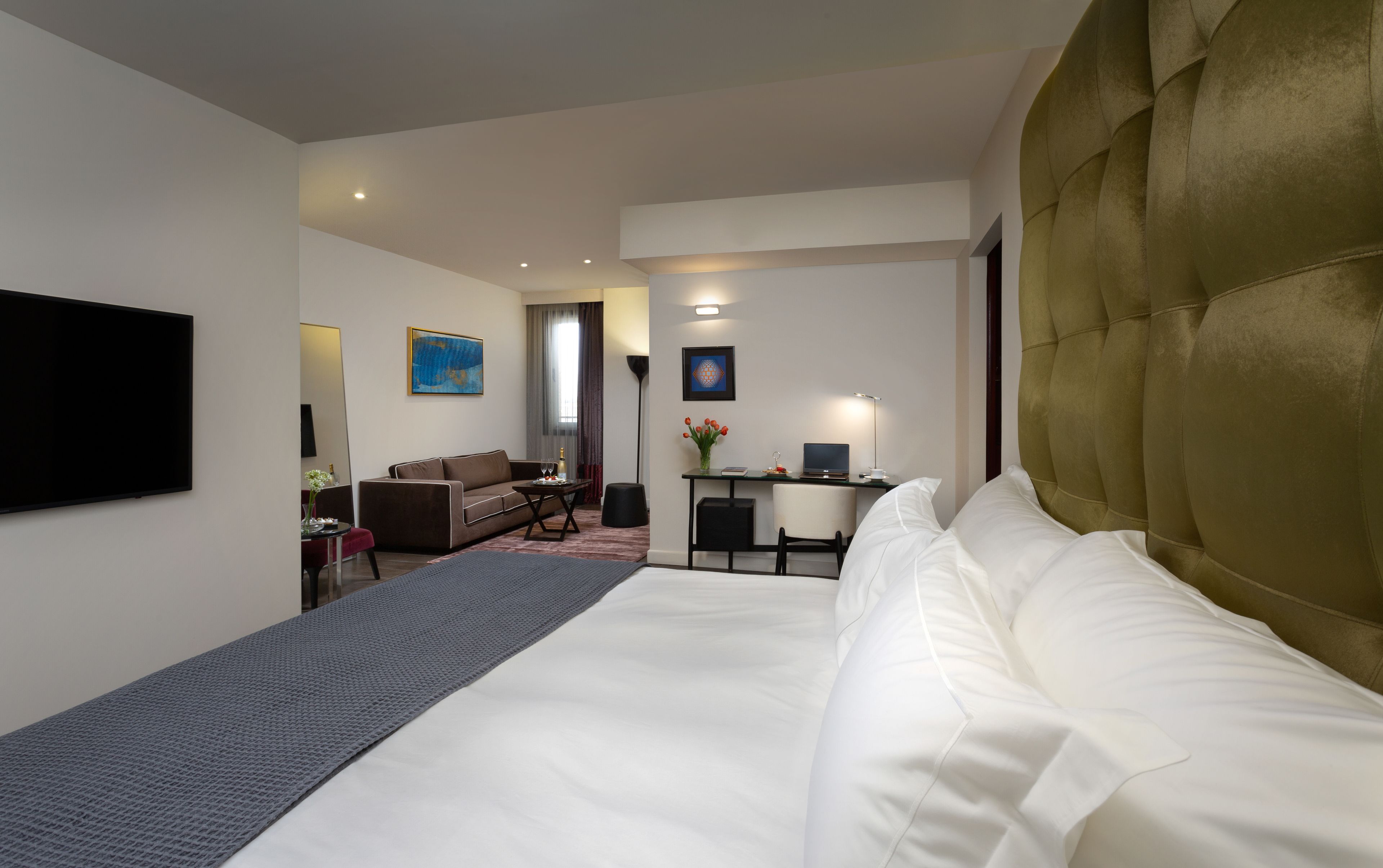 Lady Stern Hotel