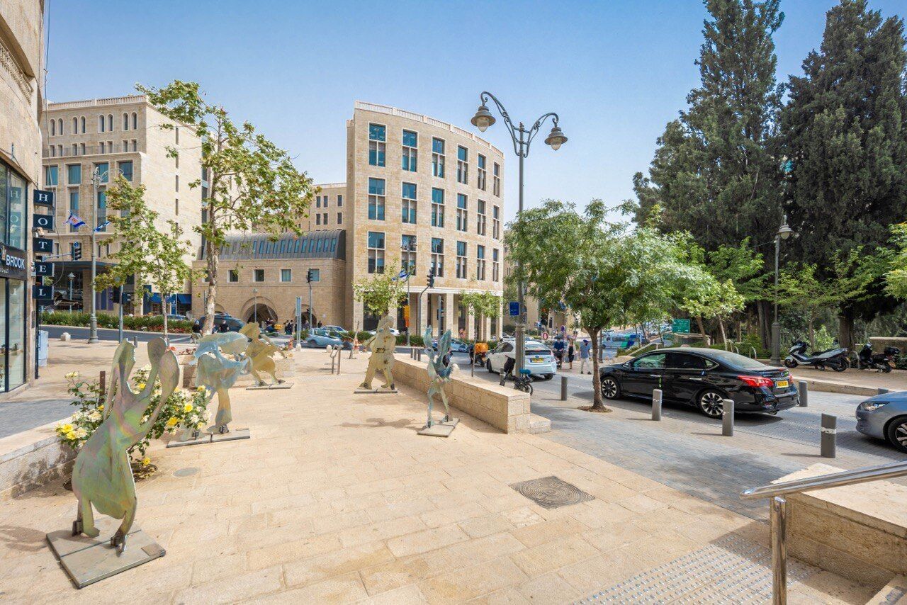 Mamilla View