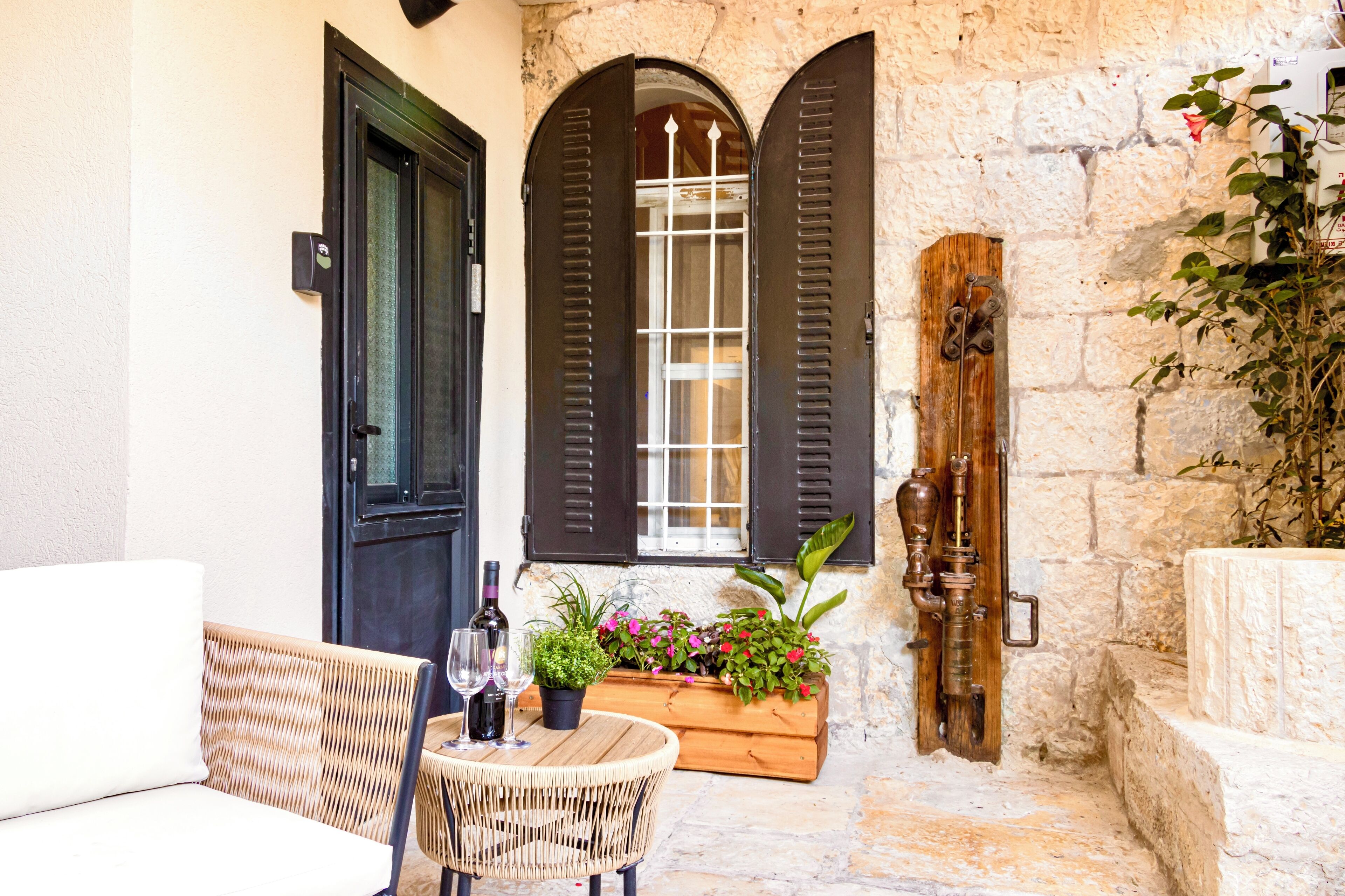 Mamilla View