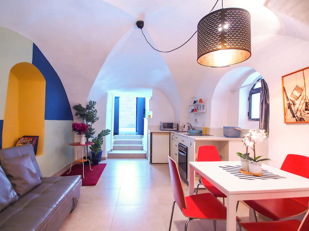 Paamonim Apartments