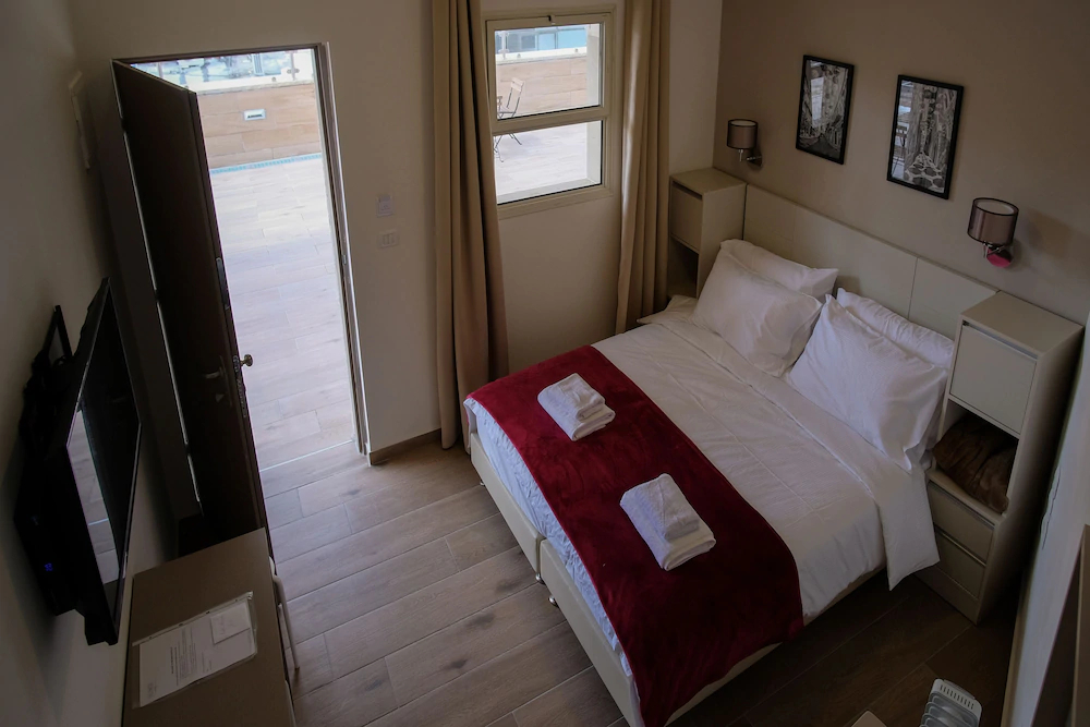 Shlomtzi Hotel