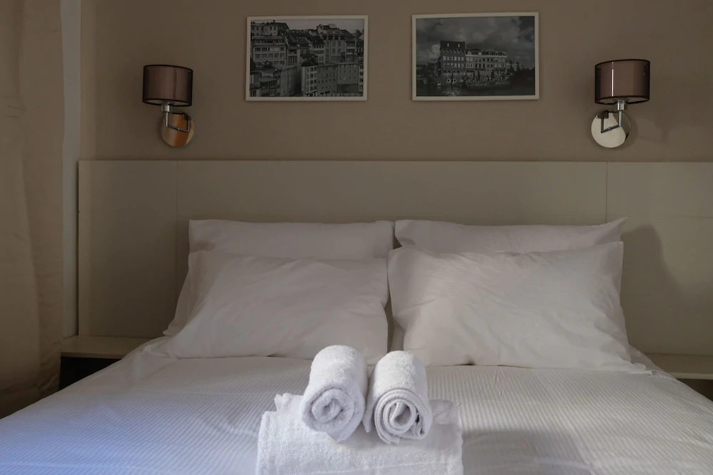 Shlomtzi Hotel