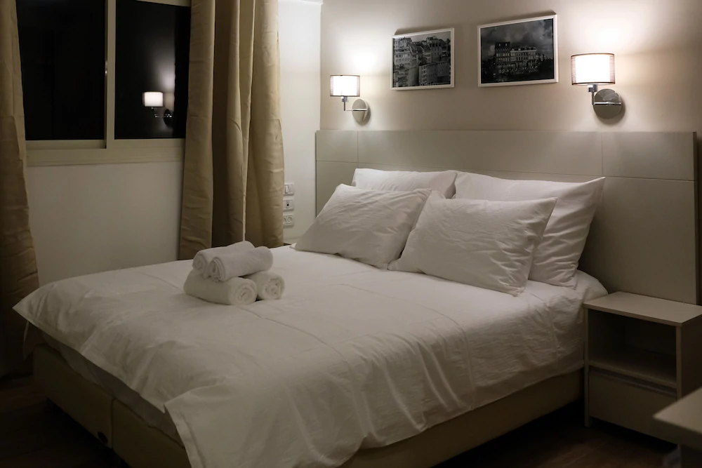 Shlomtzi Hotel