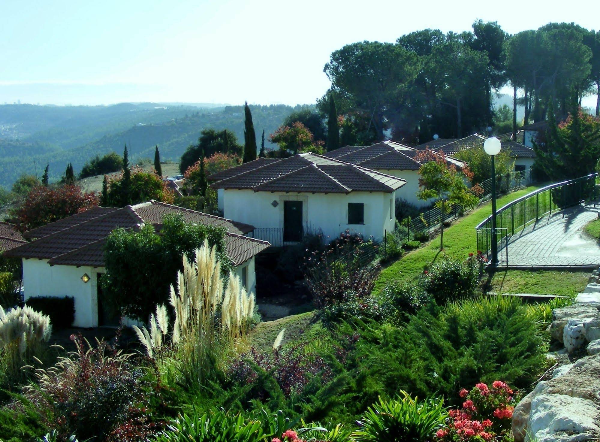 Shoresh Green Hills
