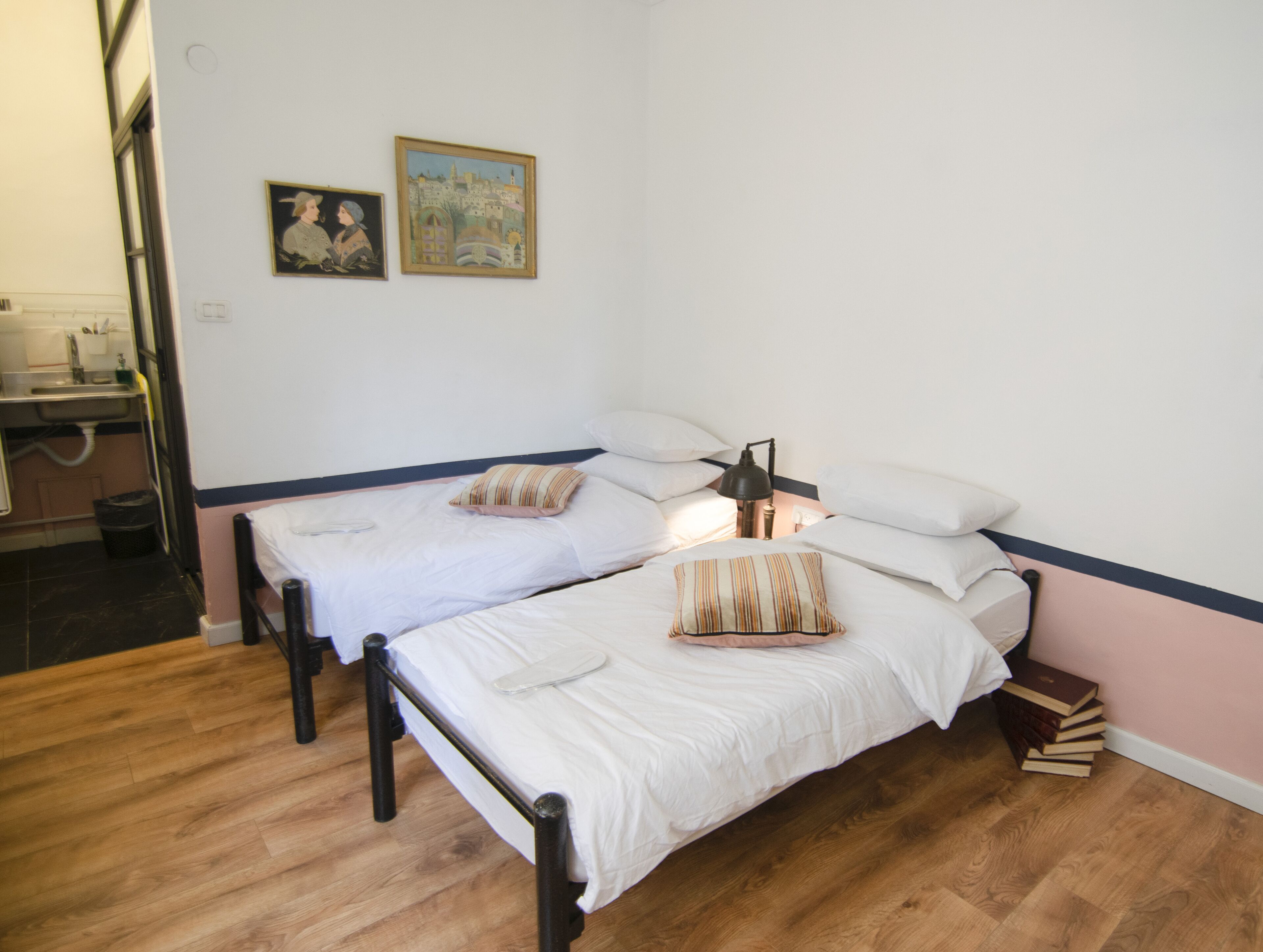Tzefania Apartments Hotel