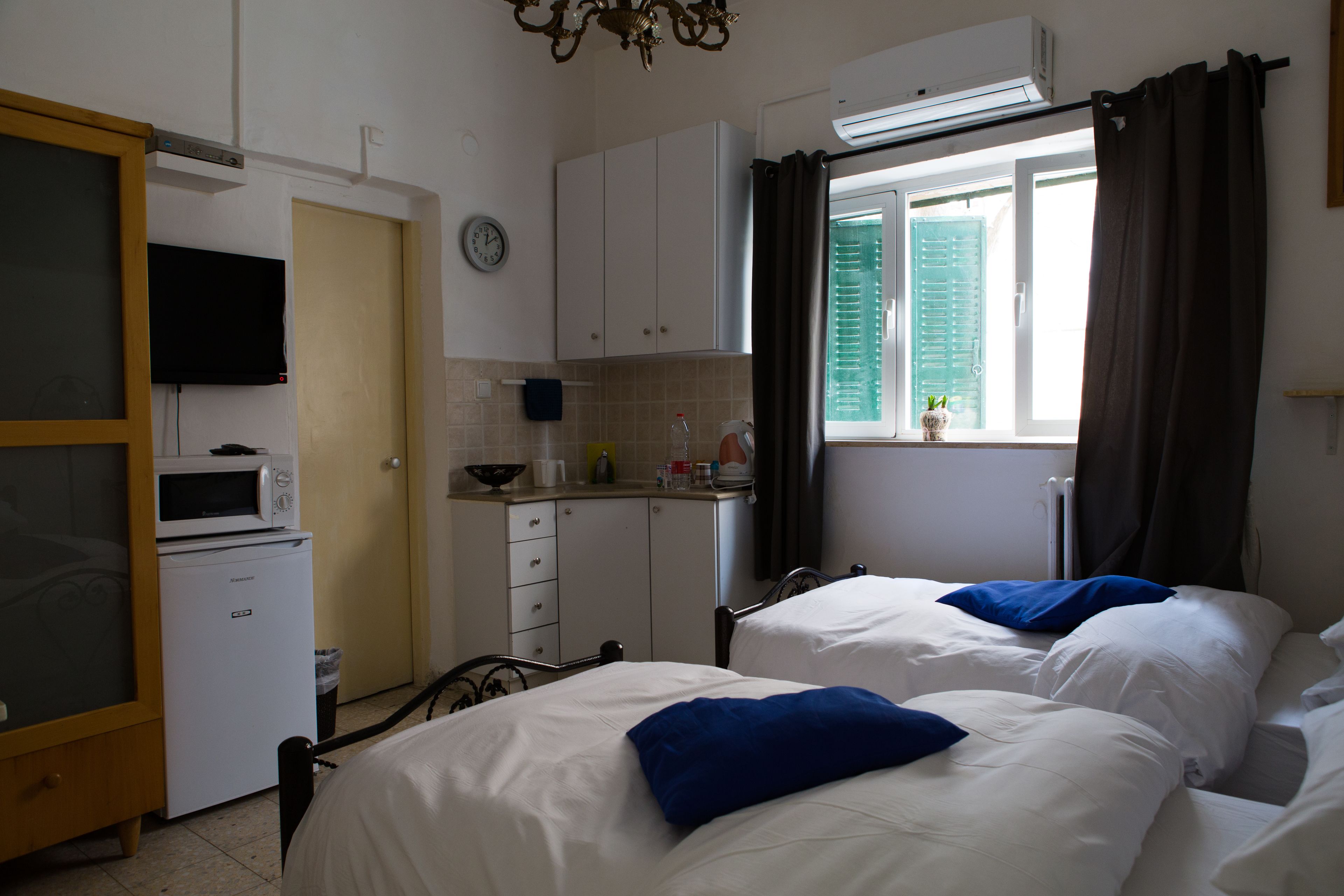 Tzefania Apartments Hotel