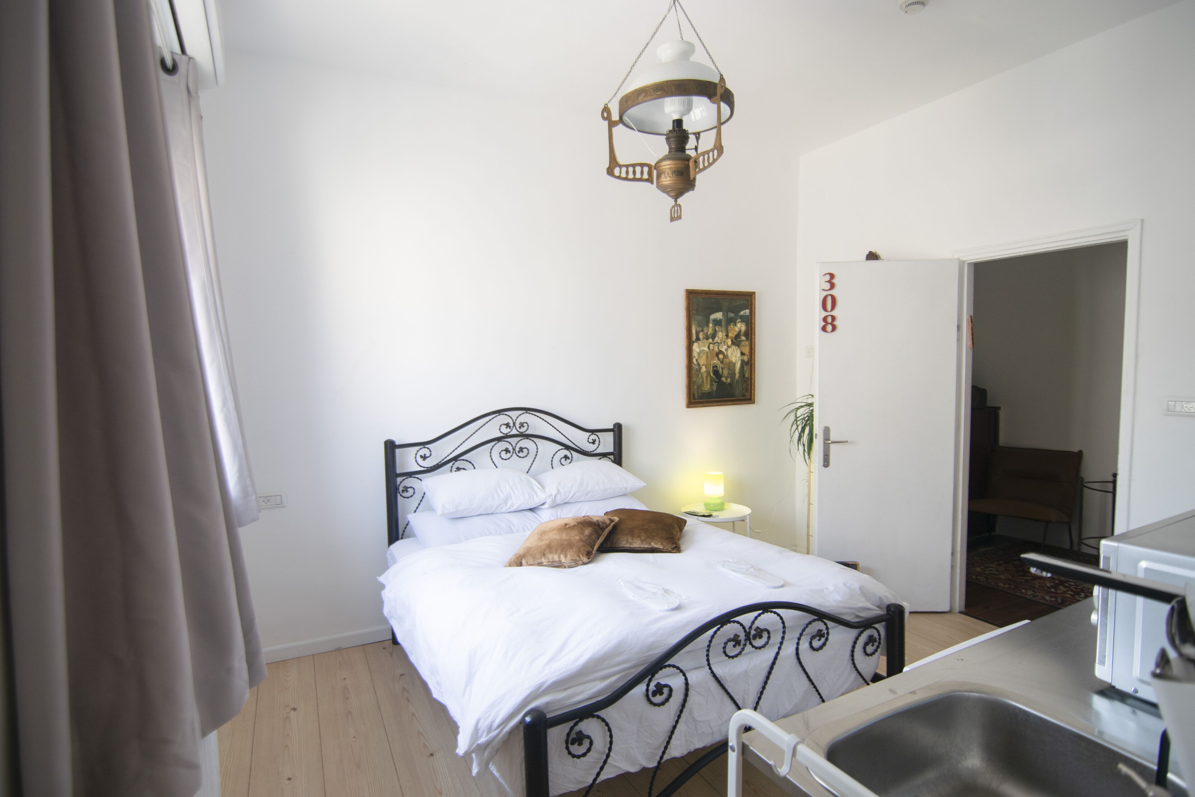 Tzefania Apartments Hotel