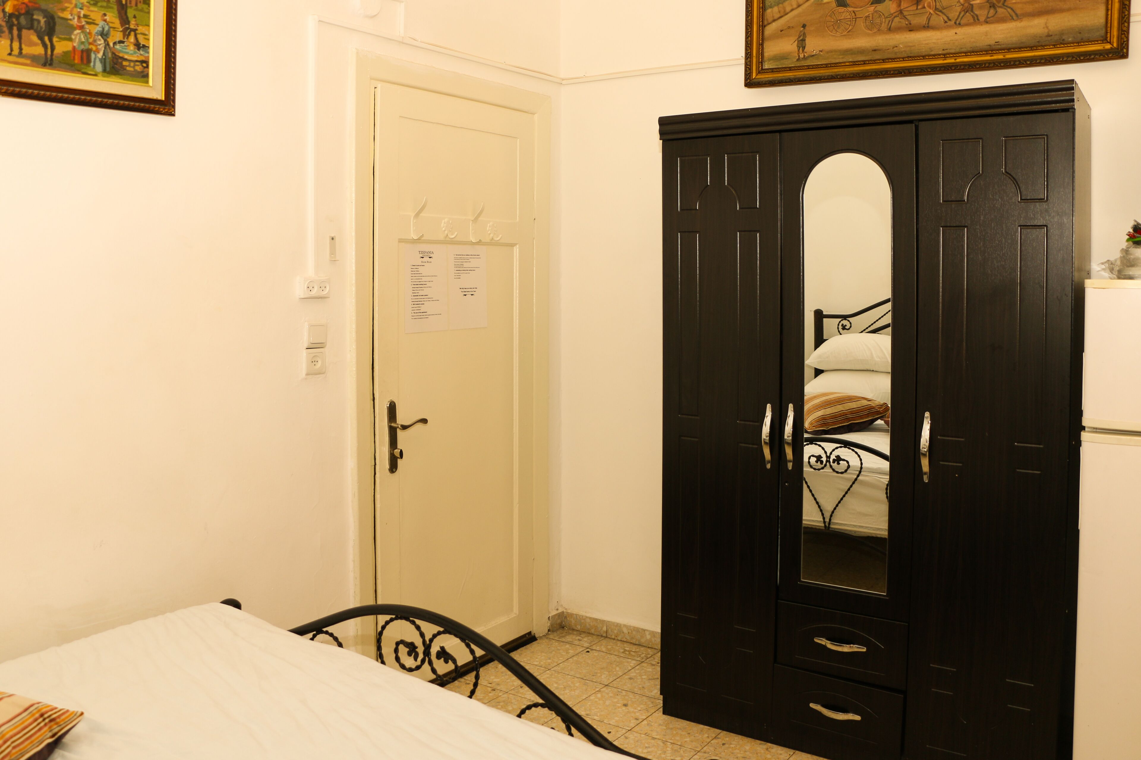 Tzefania Apartments Hotel