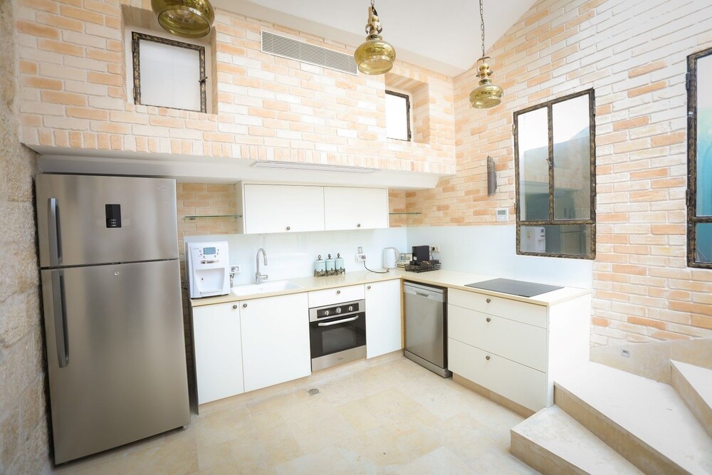 Western Wall Luxury House