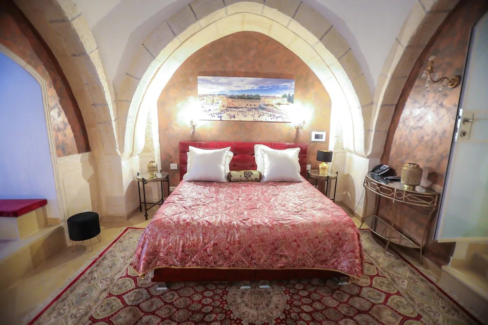 Western Wall Luxury House