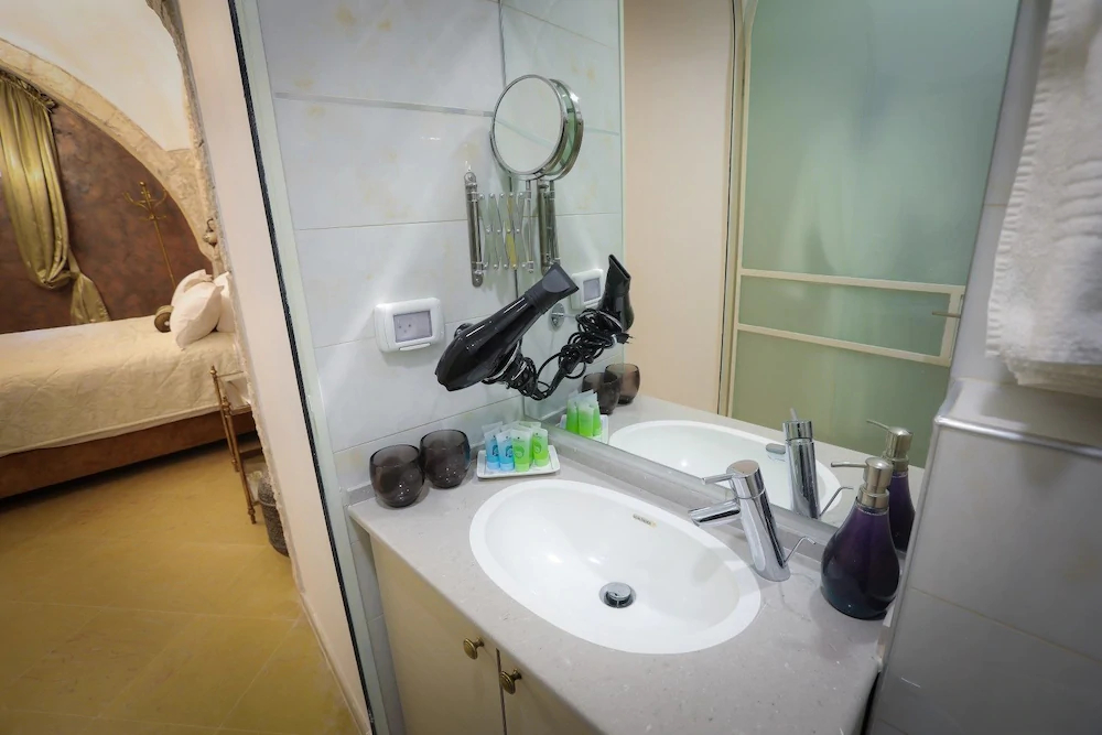 Western Wall Luxury House
