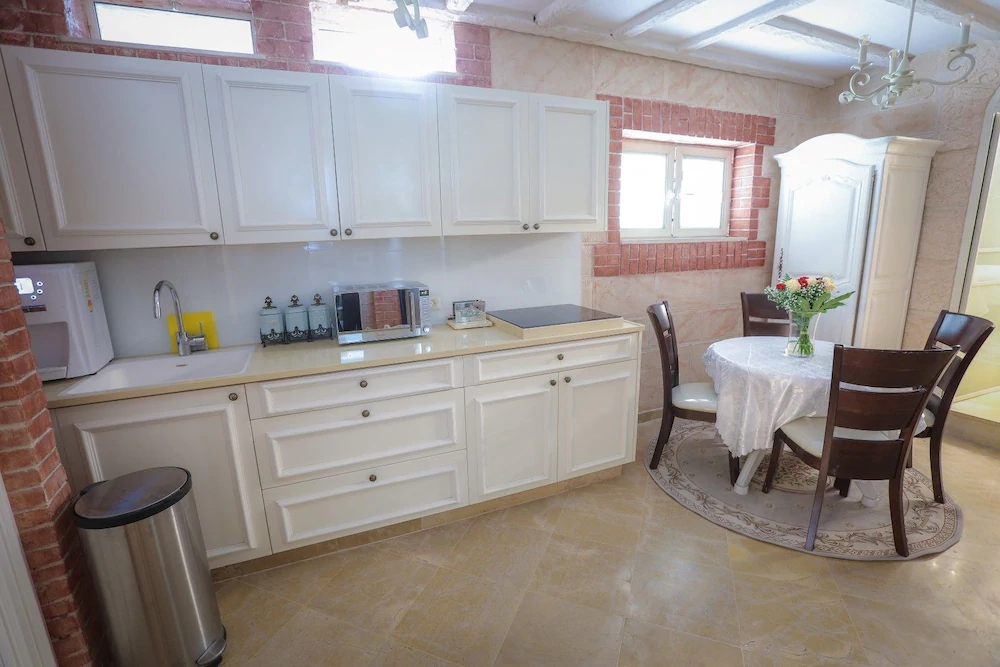 Western Wall Luxury House