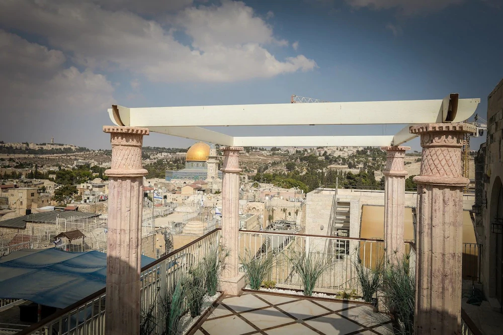Western Wall Luxury House