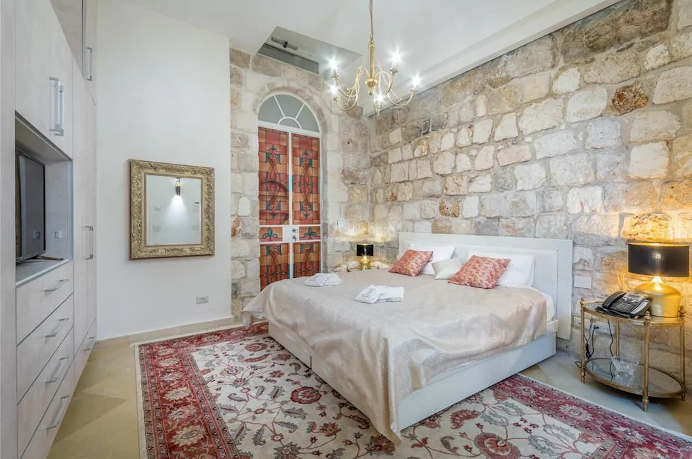 Western Wall Luxury House