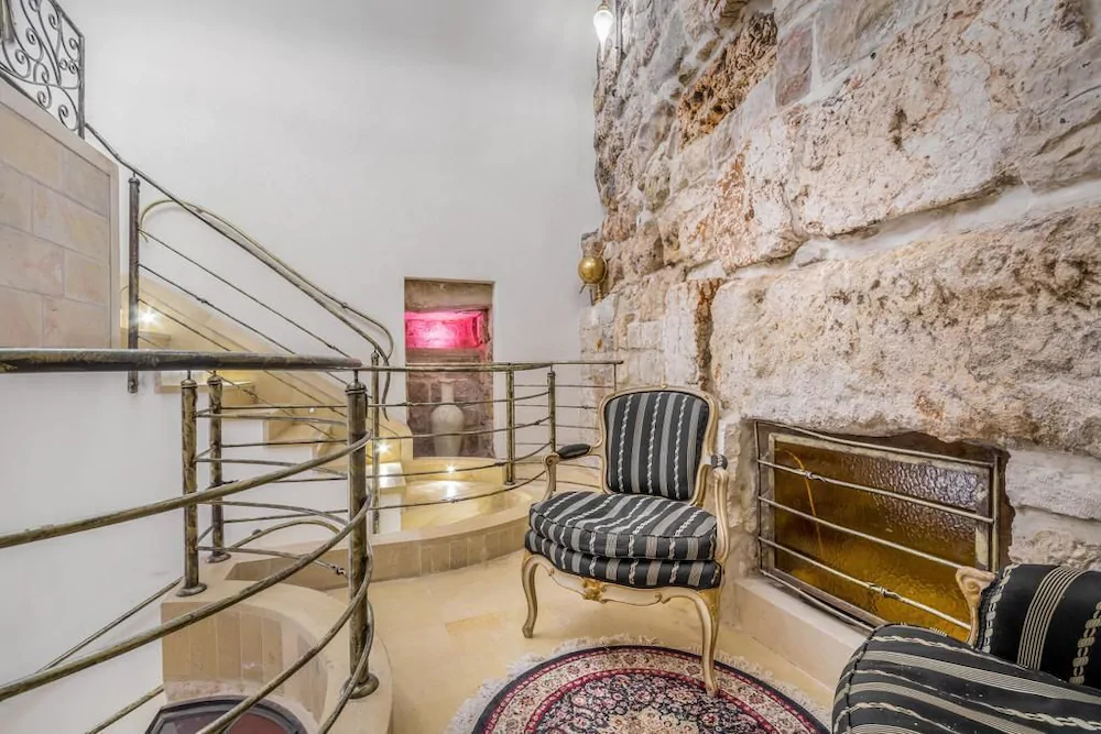 Western Wall Luxury House