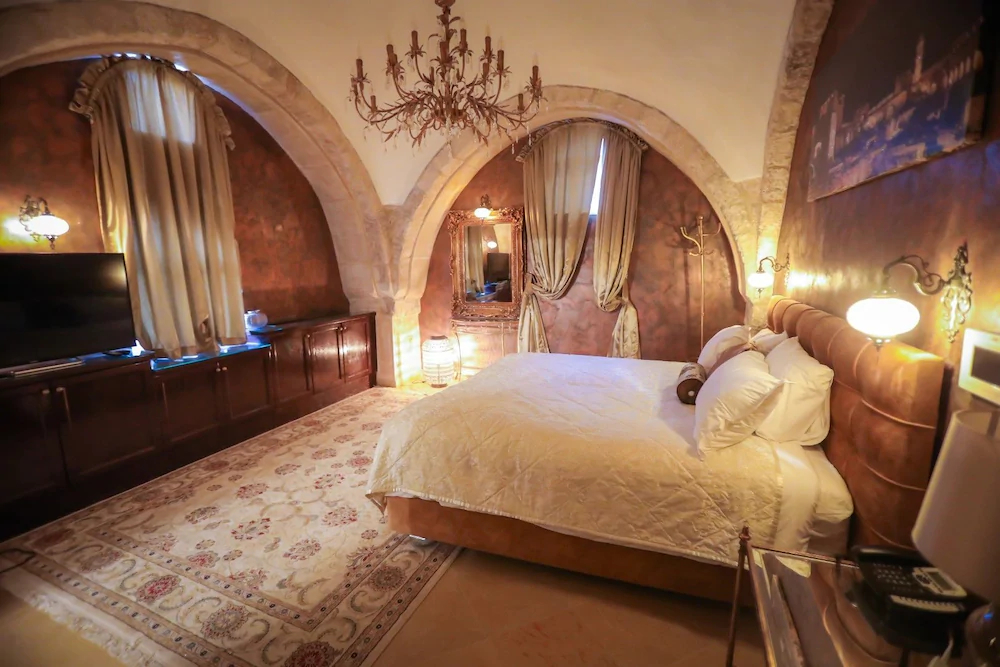 Western Wall Luxury House