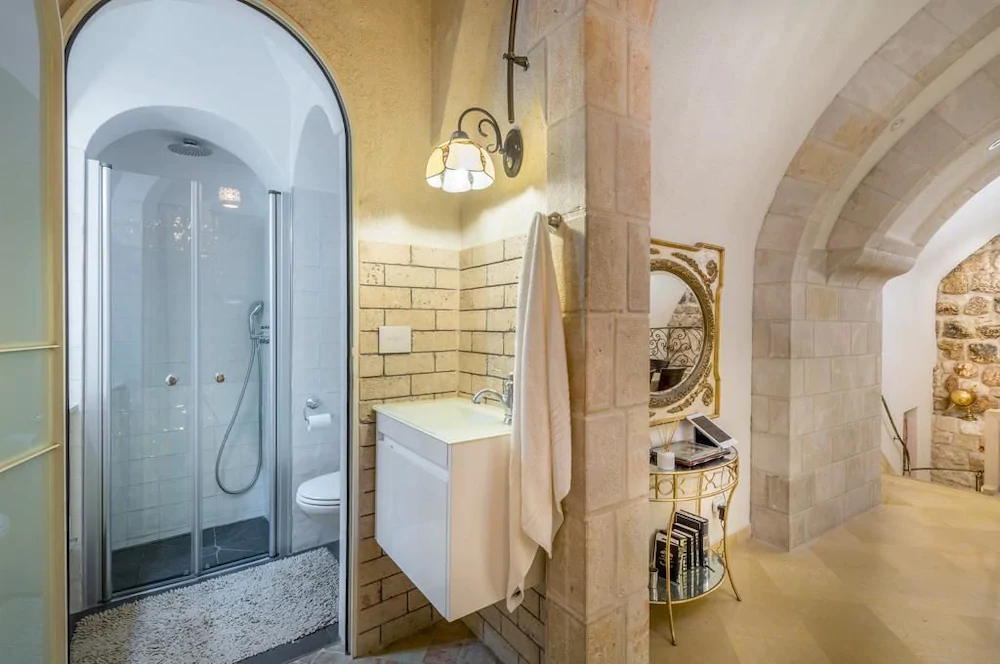 Western Wall Luxury House