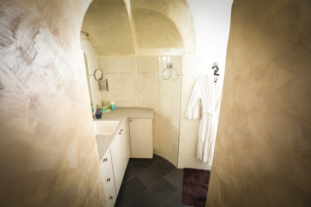Western Wall Luxury House