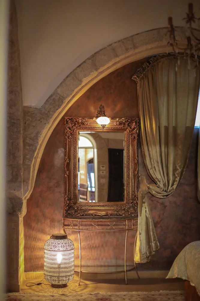 Western Wall Luxury House