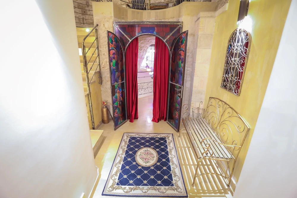 Western Wall Luxury House