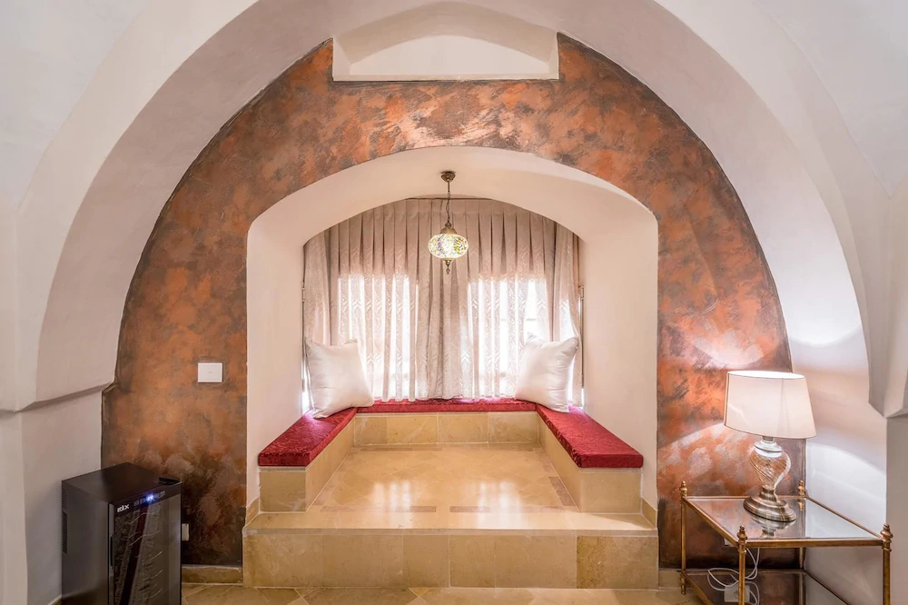 Western Wall Luxury House