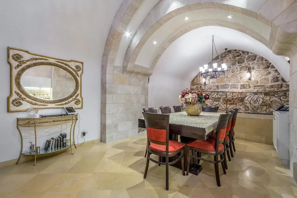 Western Wall Luxury House