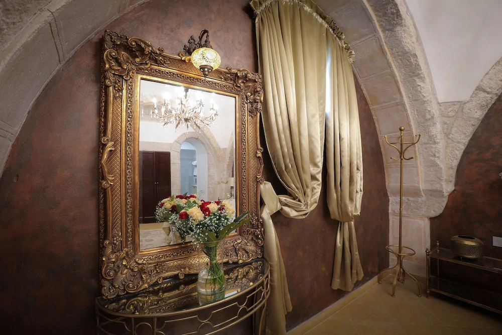 Western Wall Luxury House