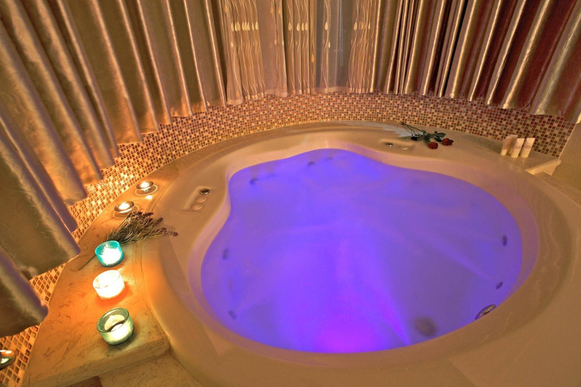 Grand Vista Exclusive Boutique Hotel