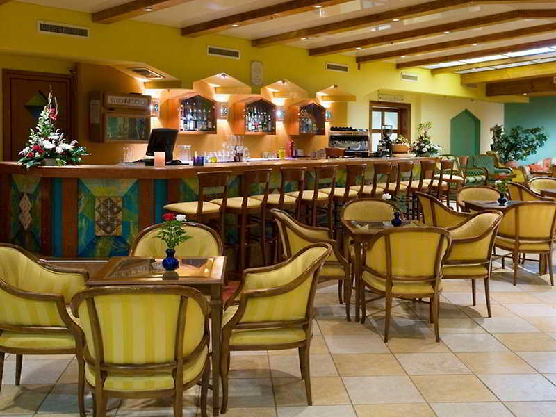 Rimonim Mary's Well Hotel Nazareth