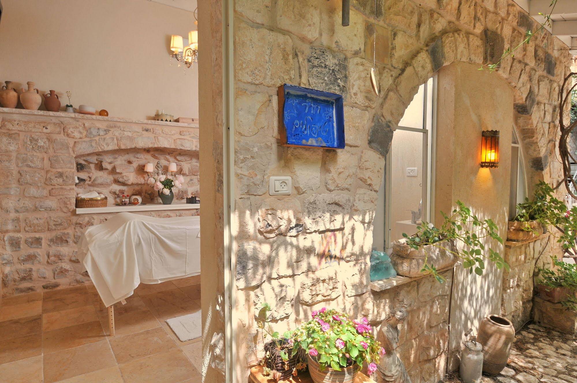 Pina Balev Inn